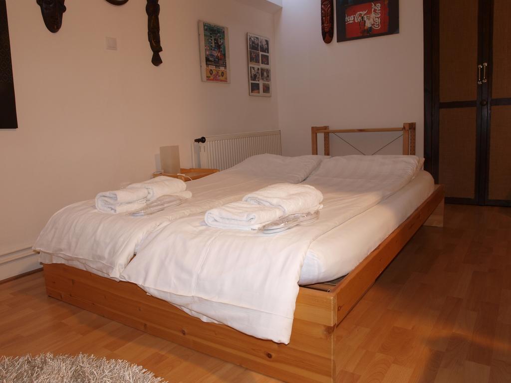 Attic Apartment City Center Praga Esterno foto